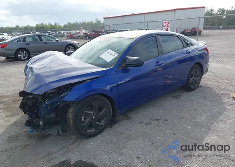 2023 Hyundai Elantra Sel z USA, uszkodzony, nr VIN 5NPLM4AG3PH094098